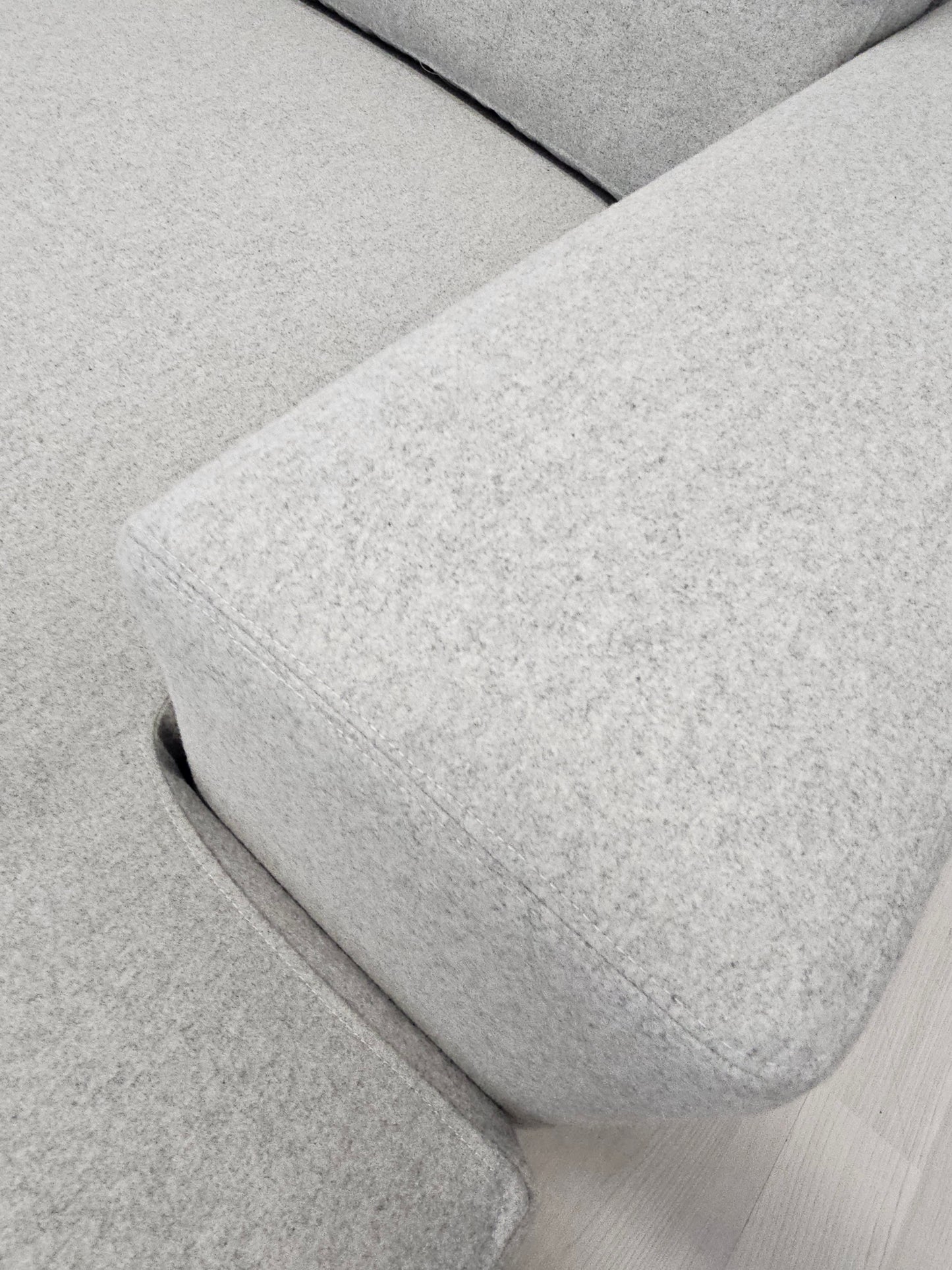 Bolia Sepia Sjeselong + puff med oppbevaringsrom / Omtrukket # inkludert FRAKT*