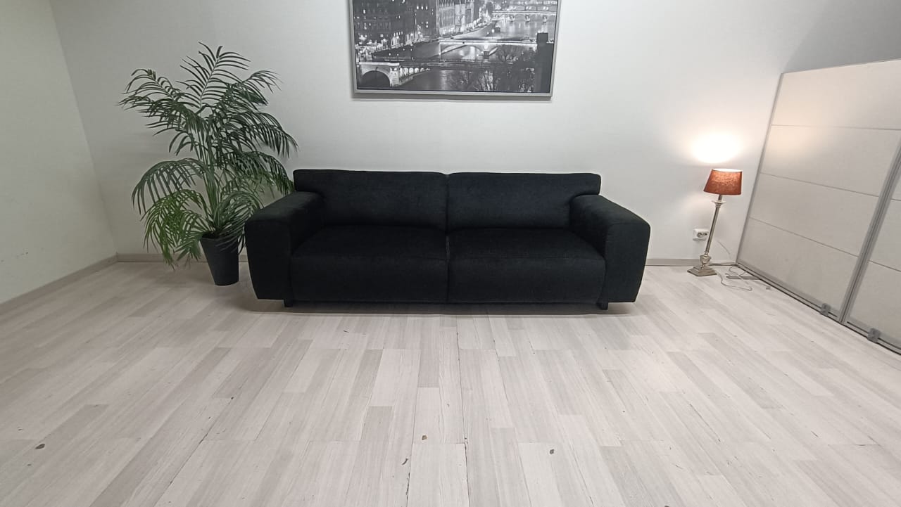 Bolia Milano med flotte sitteputer og et smidig stoff
