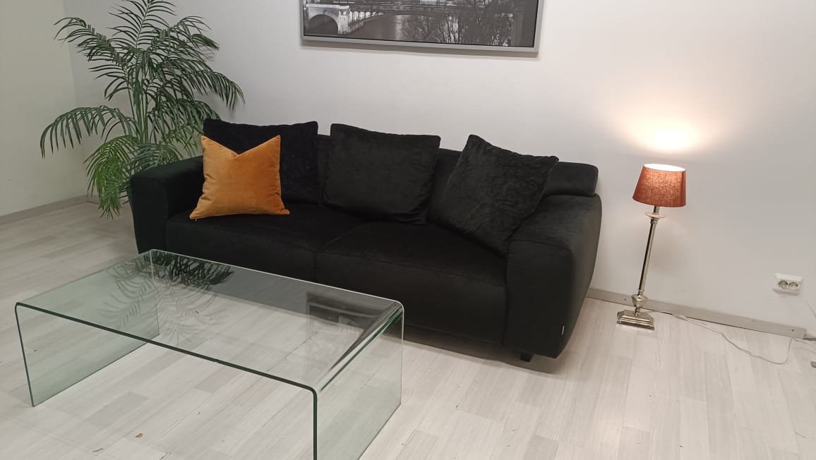 Bolia Milano med flotte sitteputer og et smidig stoff
