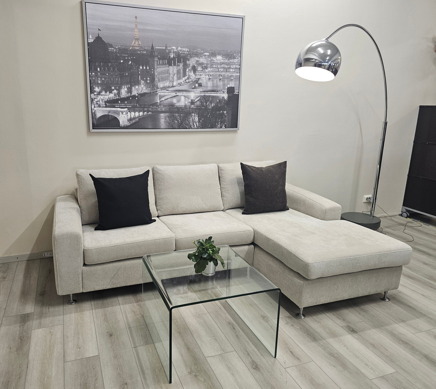 Kompakt Milano 225 cm bredde med sjeselong | inkludert frakt*