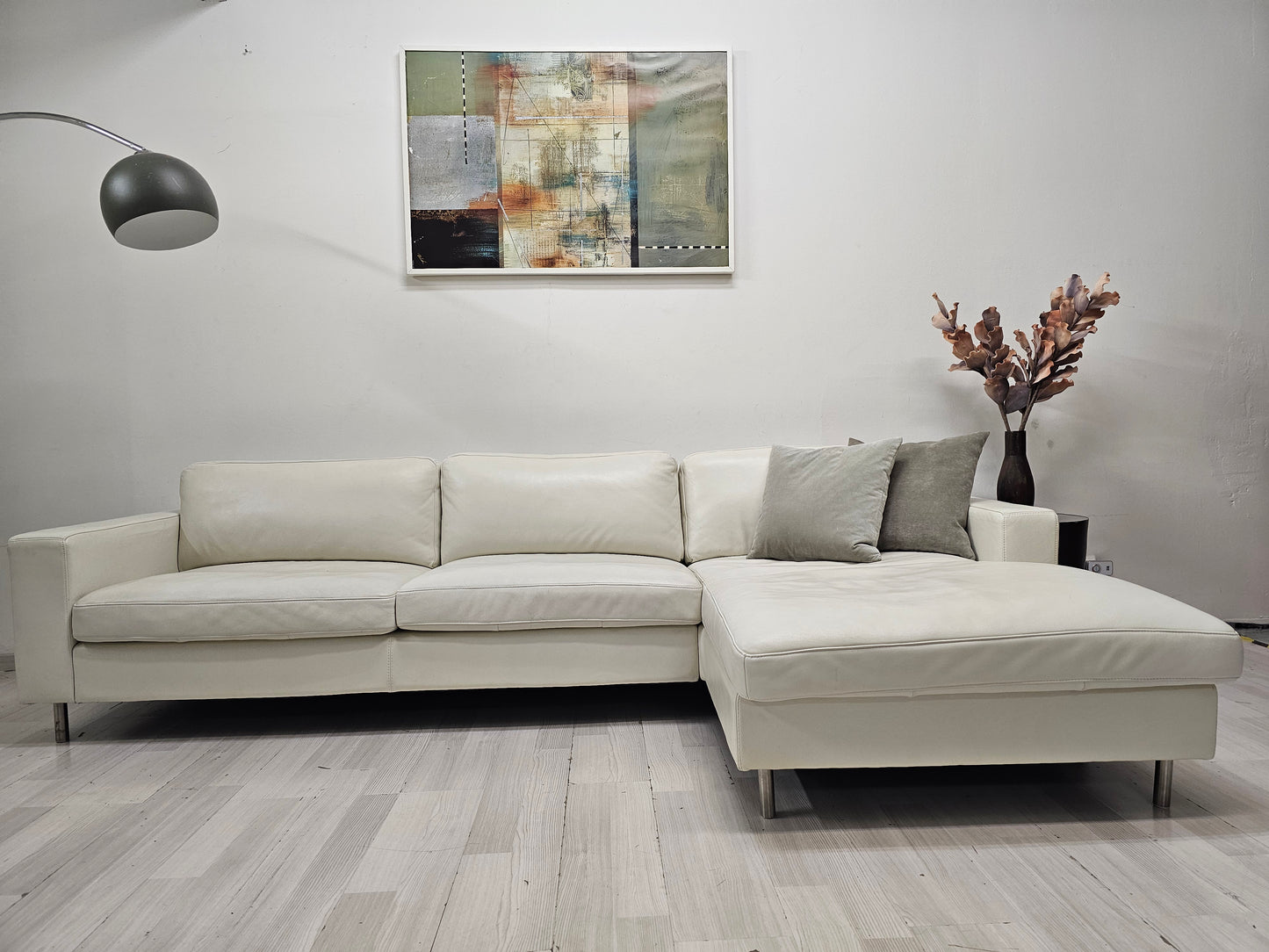 Bolia Scandinavia | Moderne og luksuriøs sjeselong sofa – perfekt for hjemmet ditt!