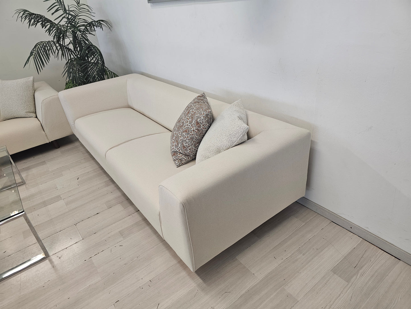 Bolia Less# Pay Less |