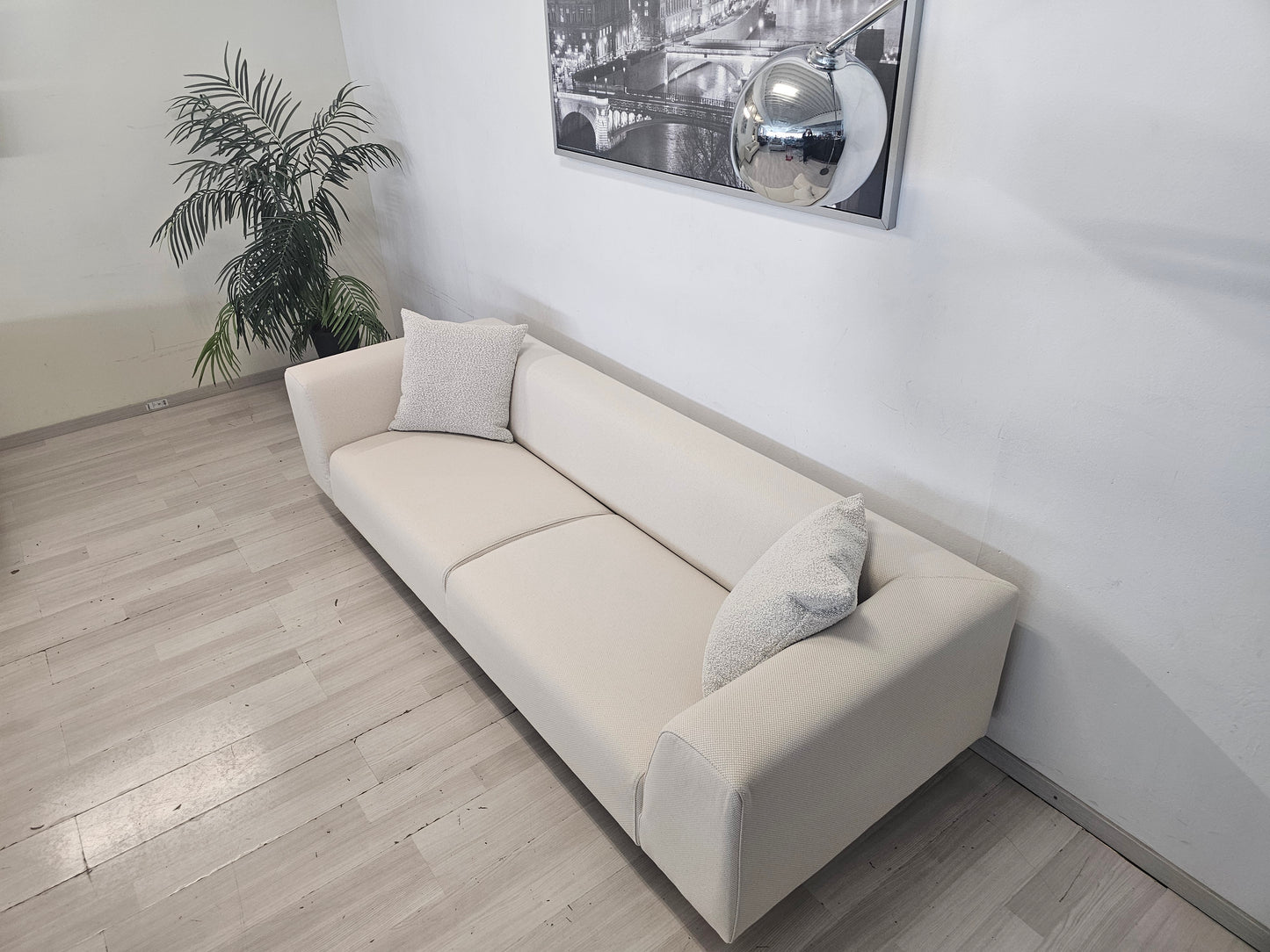 Bolia Less# Pay Less |